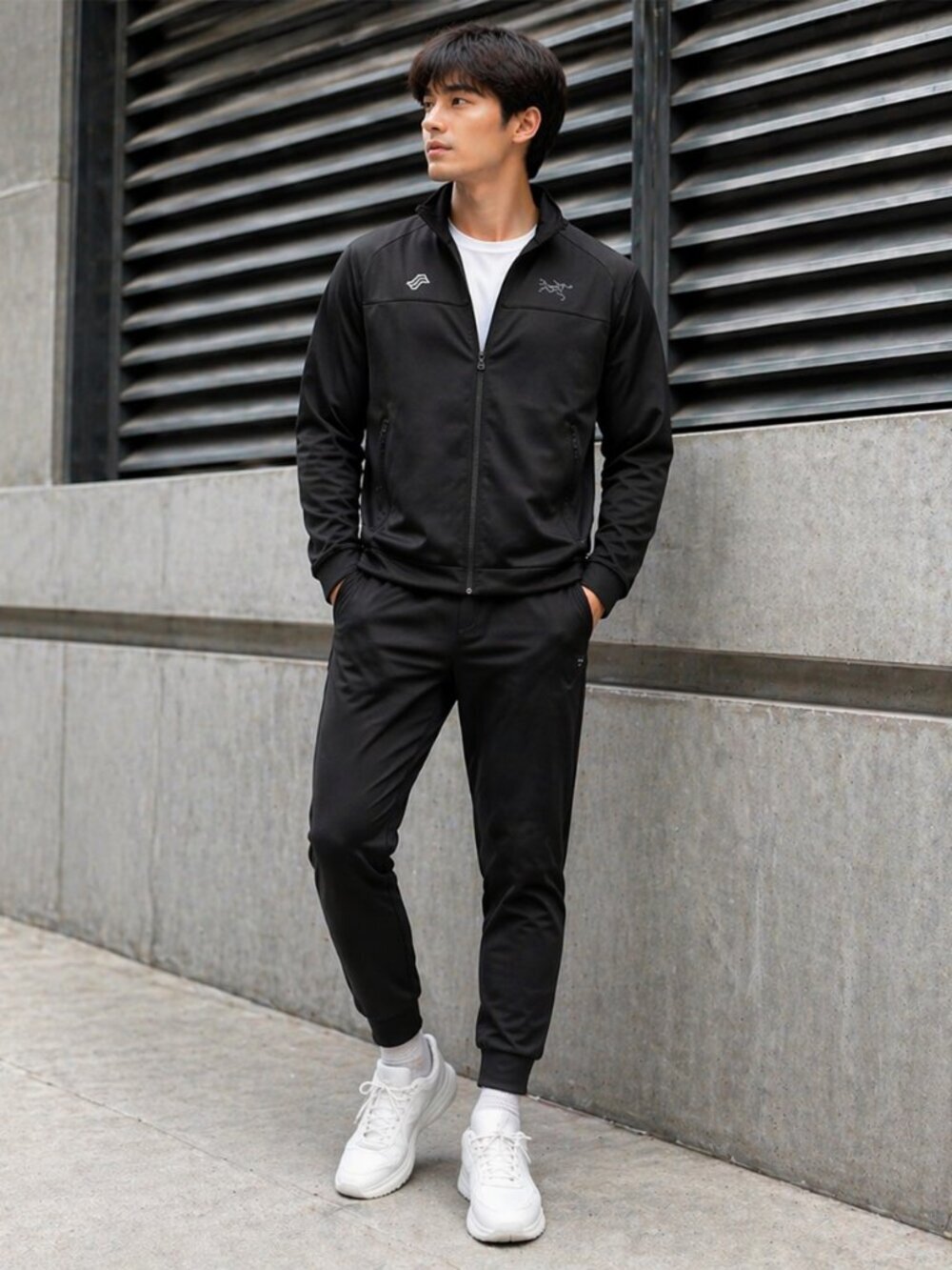 Arc'teryx Black Full Zip Softshell Jacket Custom LIQID Logo Stretch Fleece Lined - Picture 2 of 16